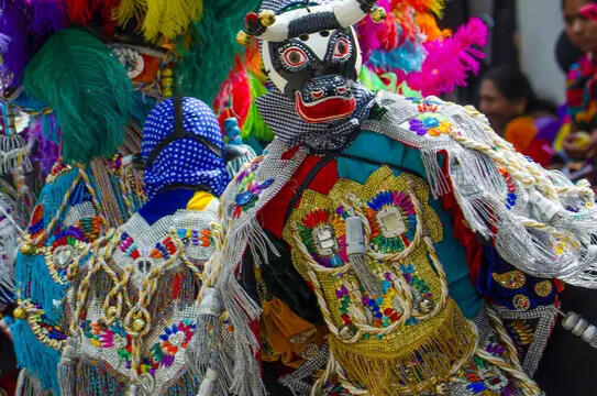 Use 16:9. Put Location URL below