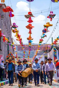 Use 16:9. Put Location URL below